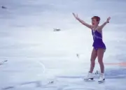 Tara Lipinski USA celebrates after winning gold in the Ladies' Ind- Old Photo