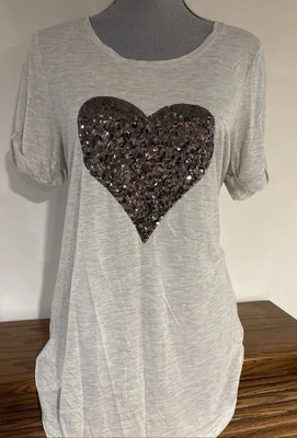 PHILOSOPHY Republic Women’s Sequined Heart Light Gray T-shirt Size Medium