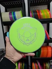 AXIOM MVP Discs Fission ENVY 173g #1 Disc golf putter Approach