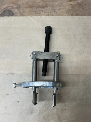 Kent-Moore Tools 09455-21000 | Bearing & Gear Puller