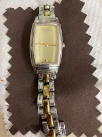 在飛比找Yahoo!奇摩拍賣優惠-天梭TISSOT 1853 長型女錶香港購買，全原裝單售錶無