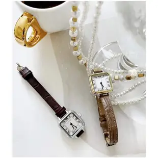 💝台灣現貨💖正韓品牌 Lavenda 金屬羅馬文 方錶 真皮手錶/米蘭錶帶 LA379 女錶