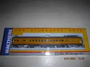 WALTHERS HO MILWAUKEE ROAD HIAWATHA YELLOW SCHEME 52-SEAT COACH 535 SERIES NEW!