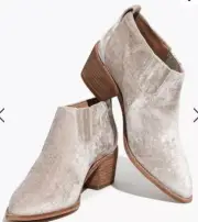 NIB Madewell The Grayson Chelsea Boot in Velvet Sz6.5 J8294 In Distressed Stone
