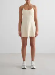 [aim'n] Almond White Tulip Dress