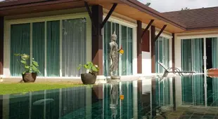 克里私​​人熱帶泳池別墅Kiri Private Tropical Pool Villa