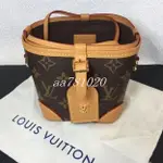 ღ空姐代購~LV 路易威登 M57099 老花NOÉ PURSE MINI迷你水桶包 單肩包 斜背包 現貨