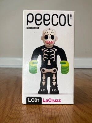 Kidrobot Peecol Lacruzz RARE Eboy Skeleton Halloween 01 Dunny Snap Tight