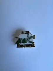 USAF B-25 MITCHELL AIRCRAFT HAT PIN MEASURES 1.5 INCHES (EE P61681)