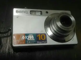 BenQ數位相機~功能正常無瑕疵，數位相機，相機，攝影機~BenQ數位相機（可插SD記憶卡功能正常）