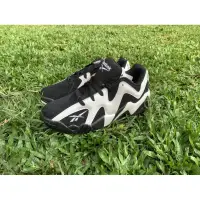 在飛比找蝦皮購物優惠-<Taiwan小鮮肉> REEBOK KAMIKAZE II