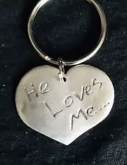 Pewter “He Loves He Loves Me Not” Heart Valentine Silver Metal Keychain Q