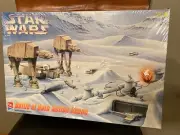 AMT / ERTL Star Wars Battle Of Hoth Action Scene Plastic Model Kit- NEW SEALED!