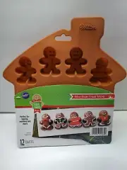 New Wilton Gingerbread Man Bite-Size Silicone Treat Mold 12 Cavities Christmas