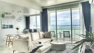 中天海灘前段的3臥室公寓 - 90平方公尺/2間專用衛浴3 Bedroom Ocean Front Row x Veranda Pattaya By Lux