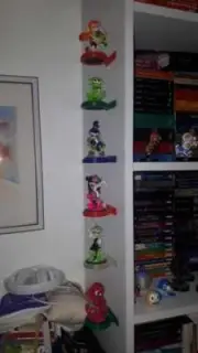 Nintendo Amiibo Figurine Wall Mount Single Character Display Case Action Figure