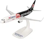 Herpa Snap-Fit Model Plane Sun Express Boeing 737-800 "Eintracht Frankfurt - SGE Express - Eagle in Approach - TC-SPM, Miniature in Scale 1:200, Collectable, Model with Stand, Plastic