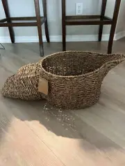WILLOW STREET DESIGNS SHELL WOVEN BASKET WICKER NWT SEASHELL CONCH DECOR