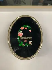 Pavlova Dusting Powder (3.3 oz)