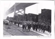 *Postcard-"Inspection Party" (Construction) *Benjamin Franklin Bridge {G117}