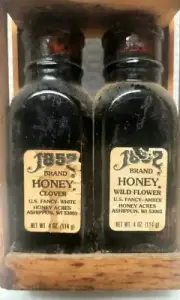 **!!Perfect Patina!!** VTG Collectible 1852 Brand HONEY Bottles In Wood Crate