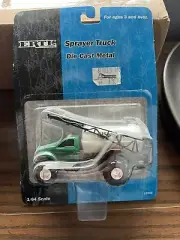 Ertl Ford Sprayer Floater Truck 12045 Sealed 1/64 Scale