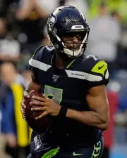 Geno Smith Mid Game Acton Seattle Seahawks 8x10 NFL Football Photo