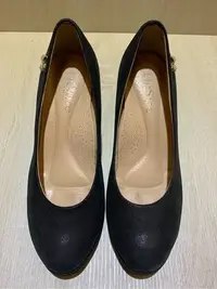 在飛比找Yahoo!奇摩拍賣優惠-DeSire專櫃女鞋6號半 女用高跟鞋 高跟鞋 鞋