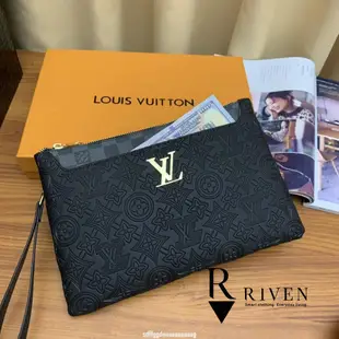 RI二手Louis Vuitton LV路易威登 LV 聯名設計款手拿包 男用 晚宴手拿包 Lv長夾包包