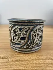 Susan Brown Freeman incised studio art pottery beige brown blue glaze signed VTG
