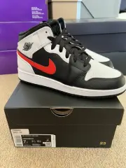 Nike Air Jordan 1 Mid White Black Chile Red (GS) 7Y Womens New