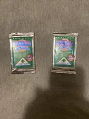 1990 Upper Deck 155 Find The Reggie Packs!