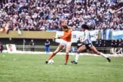 Arie Haan Of Netherlands & Jorge Olguin Of Argentina 1978 OLD FOOTBALL PHOTO