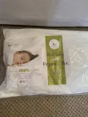DorDor & GorGor 100% Organic Cotton Toddler (NWT Pillow approx 13x21 inches. New