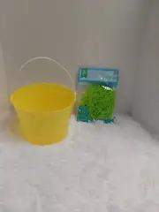 Yellow Plastic Easter Bucket W/Handle & Green Easter Grass BNWT!