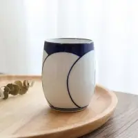 在飛比找Yahoo!奇摩拍賣優惠-日本制｜白山陶器青花旋梅茶湯吞 對杯