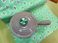 在飛比找Yahoo!奇摩拍賣優惠-全新Le Creuset 雪紡粉16cm醬汁鍋/單柄鍋