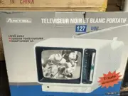 Mini TV 5" Portable B&W TV w/ AM FM Radio New , Complete, Amtel TV-0611