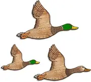 Kas Home 3Pcs Duck Hunting Wall Decor Wooden Flying Ducks Decor Rustic Farmhouse Wall Art Signs for Nursery Bedroom Classroom Playroom Living Room Hanging Decorations (Set of 3, Green-Duck)