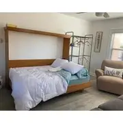 Lovely Rental Within Minutes From Downtown. Unit B