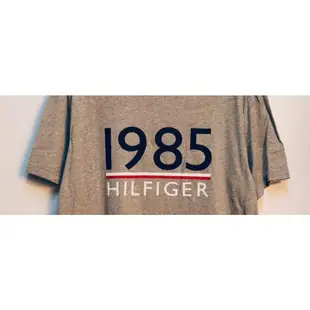 Tommy Hilfiger 男生短袖上衣/圓領短袖T恤/文字T/LOGO T/ 09T-3429 現貨 灰色