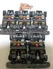 TYCO TCR 5 WIDE chassis complete with extra shoes.SUPER DEAL !