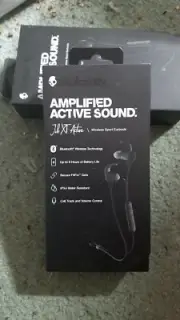 Skullcandy Amplified Active Sound Bluetooth Sport Earbuds S2JSW
