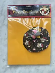 NEW Muffy Vanderbear Gifts A Gift For Purrlie: Bed Cover w/ Toy Mouse & Gift Box