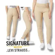 Skinny Jeans Signature Levi Strauss & Co. Gold Totally Shaping 10S 30x28 Tan NEW