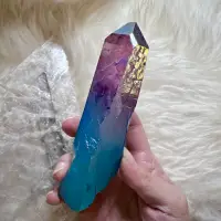 在飛比找蝦皮購物優惠-🪄Kyla’s Magic🌈現貨·天使光水晶｜電鍍桃粉藍漸層