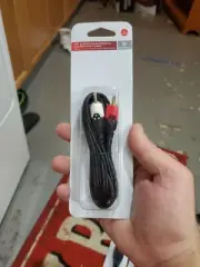 RadioShack 4201354 1/8" 3.5mm Stereo Female-to-Dual RCA Male 6-ft Y-cable