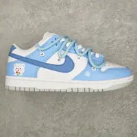 在飛比找蝦皮購物優惠-nike dunk low  低幫休閒運動 快樂小熊 白藍色