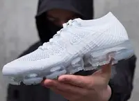 在飛比找Yahoo!奇摩拍賣優惠-NIKE AIR VAPORMAX FLYKNIT 全白 全