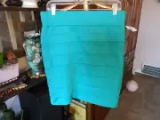 POLYESTER RAYON SPANDEX GREEN SHORT PANELED PENCIL SKIRT BY LEMONDROP XL, NWT